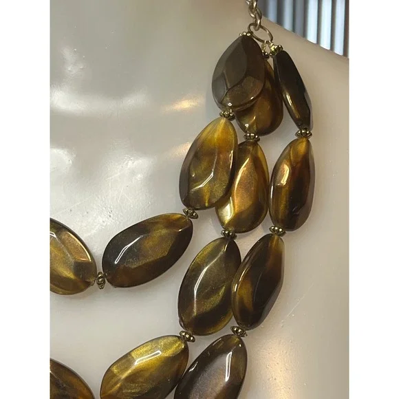 Chunky Three Strand Short Layered Resin Pebble Necklace - Picture 2 of 3